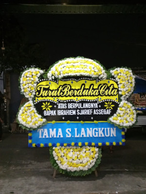 Papan Bunga Duka di Iniye